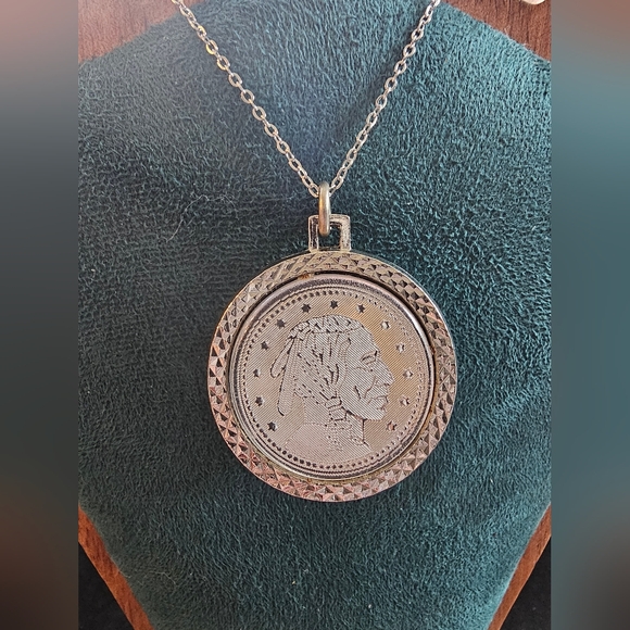 Source Unknown Jewelry - Vintage Pendant